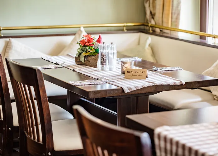 Zum Zeppelin Hotel 3*