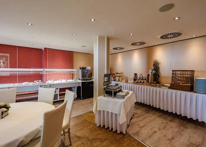 Zum Zeppelin Hotel 3*